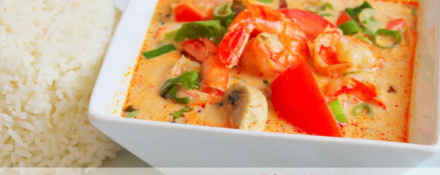 Tom Yam-soppa med citrongräs, chili och limeblad